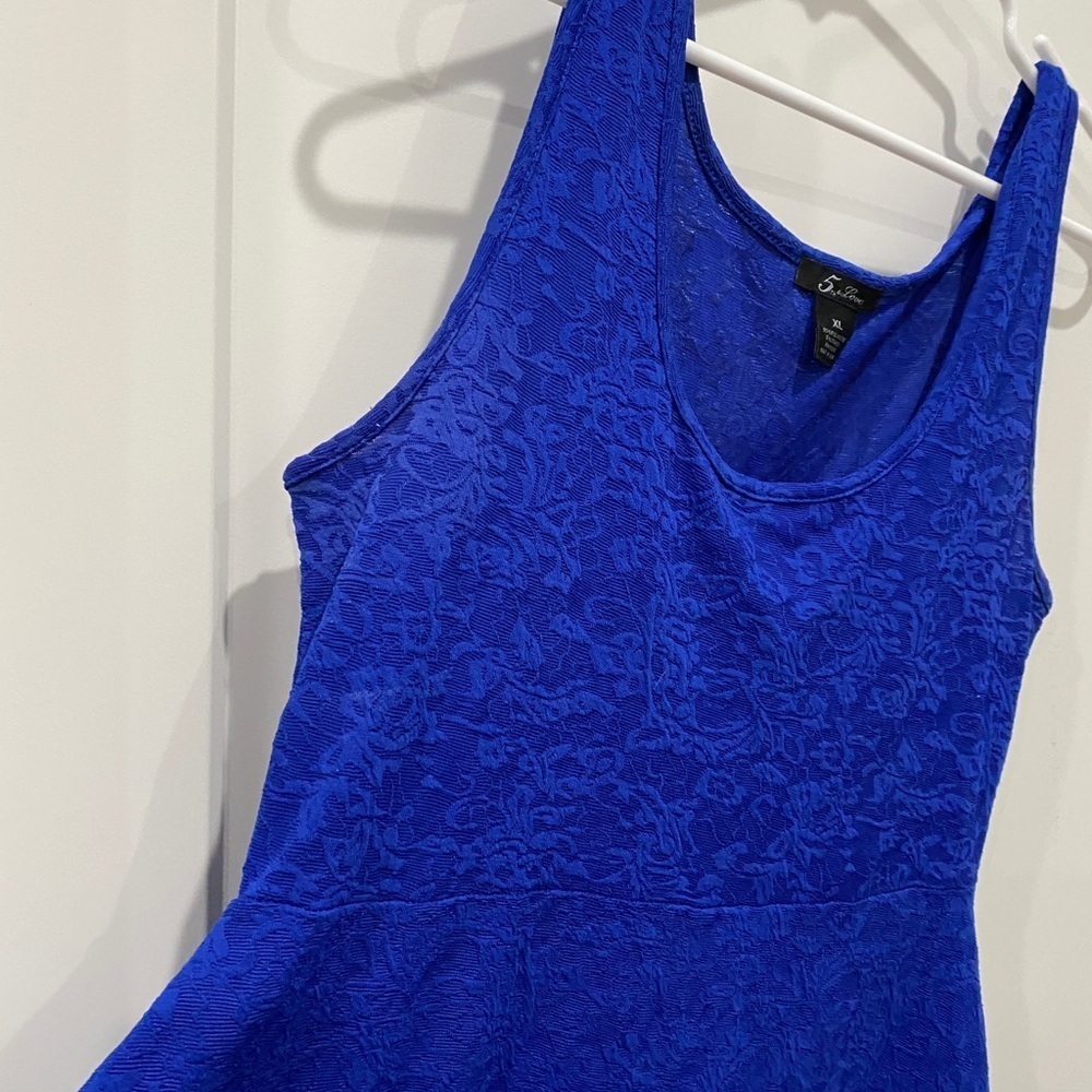 Blue Sleeveless Dress - Picture 3 of 9